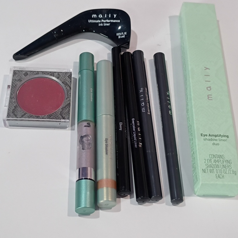 Mally Beauty‎ Eye Makeup Bundle | Eyeliner & Shadow Set